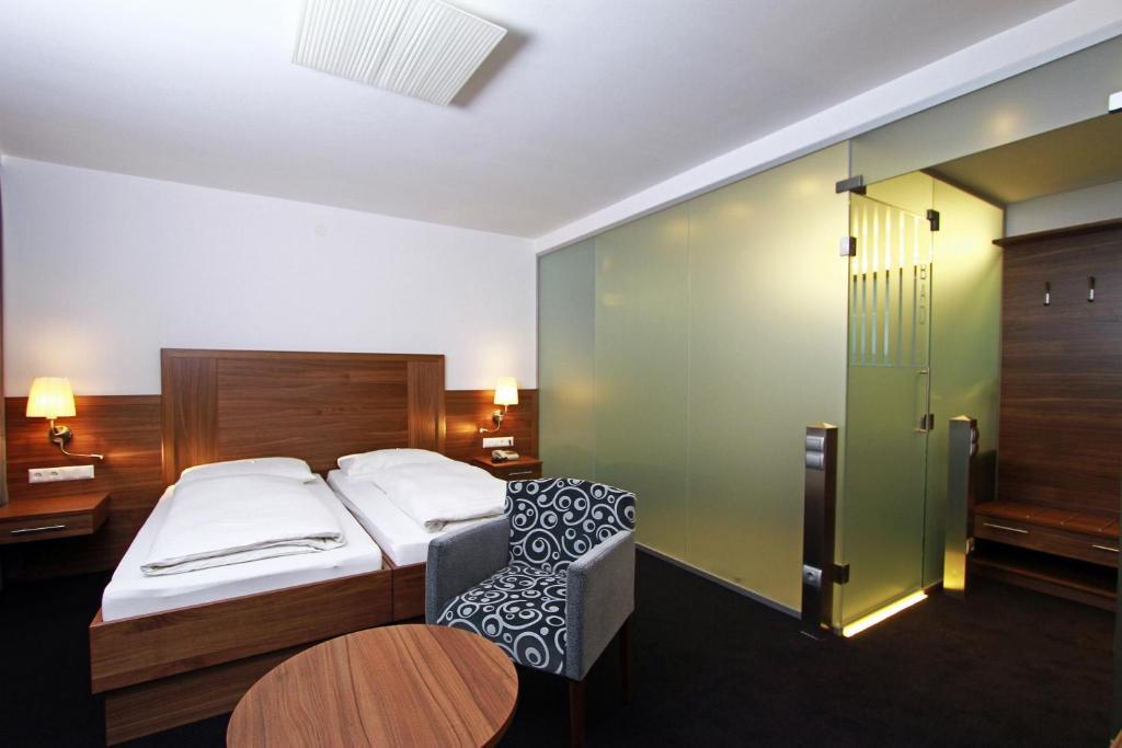 Pension Am Kurpark Vienna Room photo